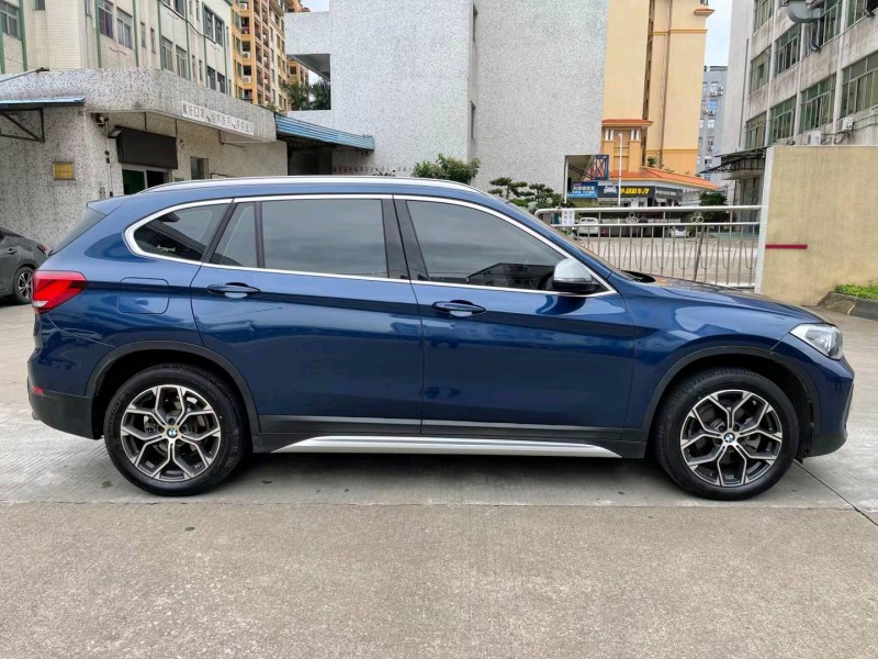 中山20年宝马X12
