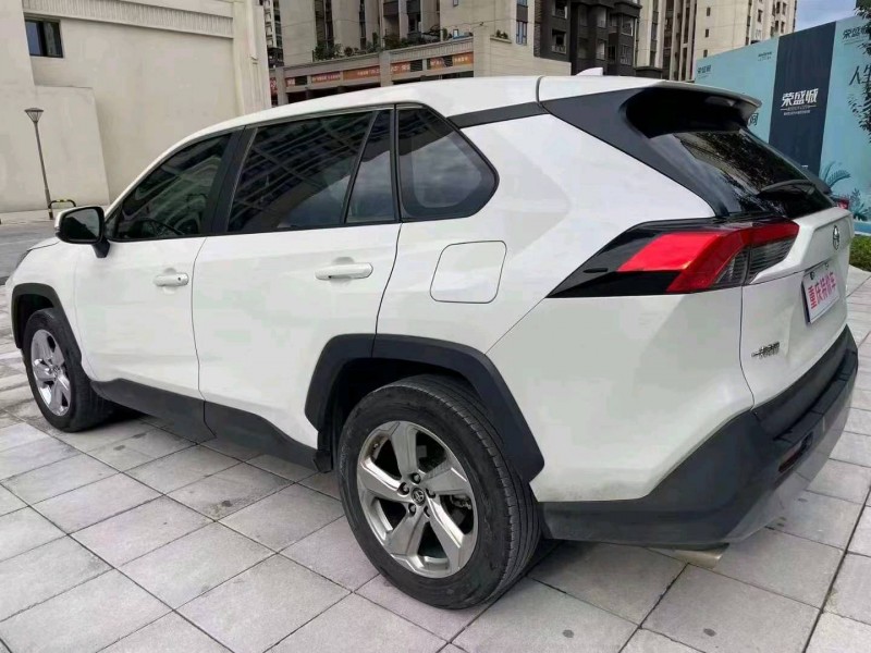 重慶20年豐田RAV4榮放8