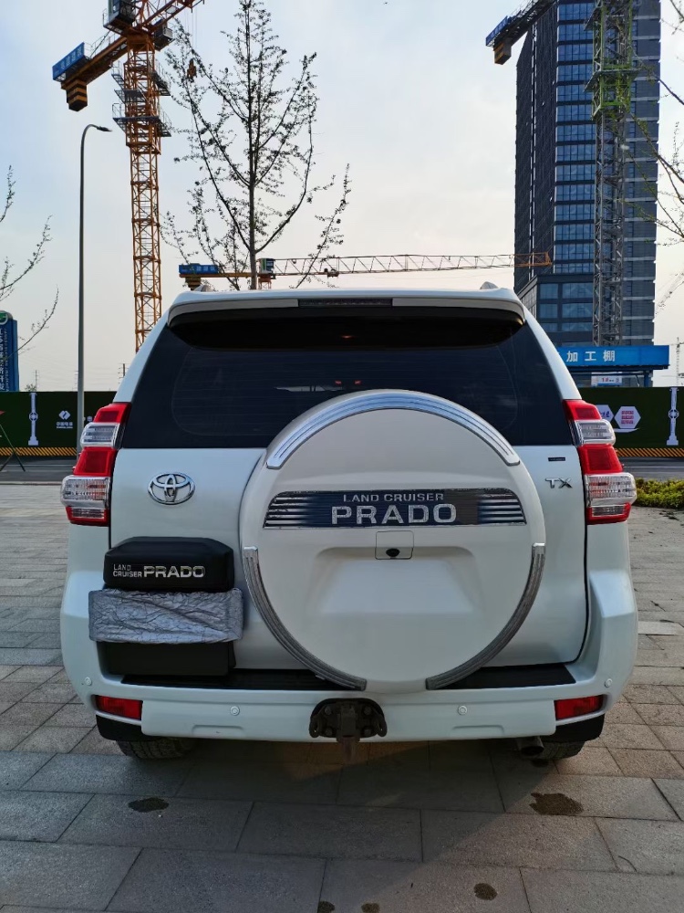 徐州18年丰田普拉多8