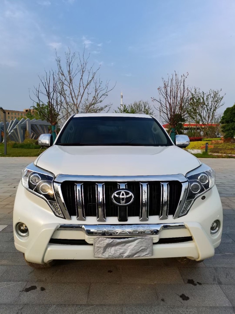 徐州18年丰田普拉多9