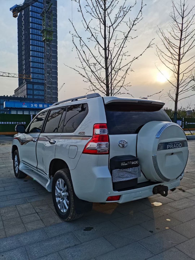 徐州18年丰田普拉多4