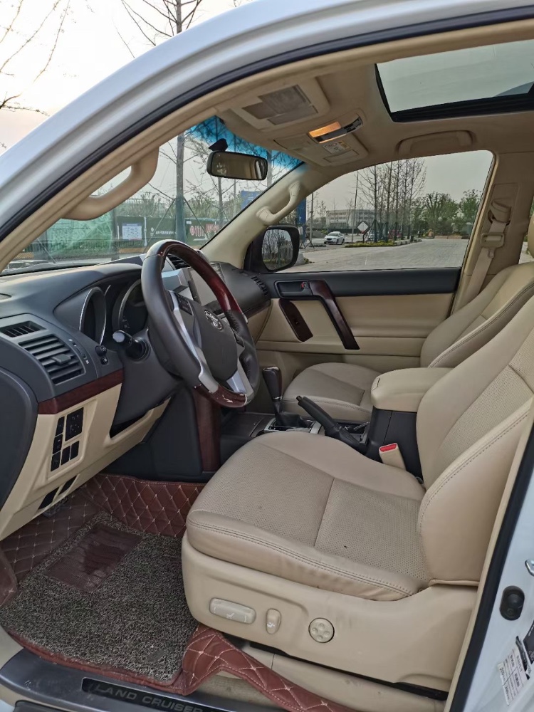 徐州18年丰田普拉多3