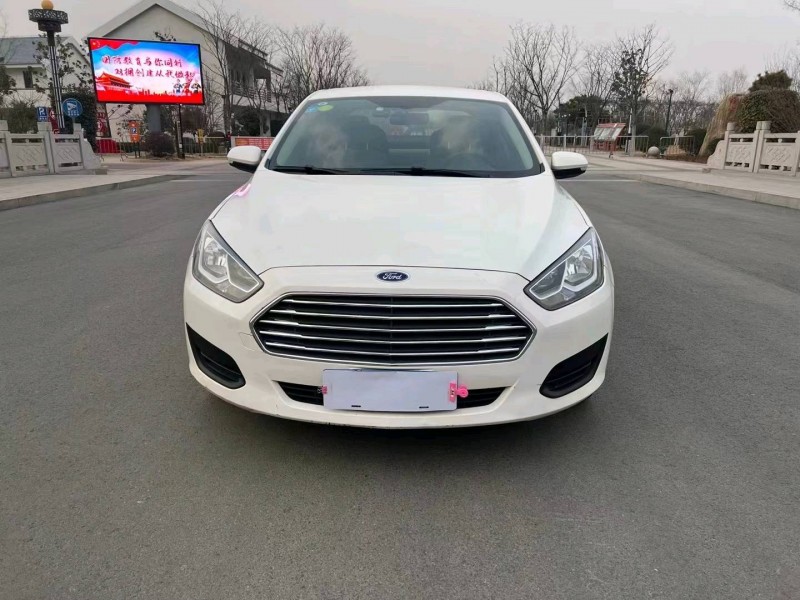 徐州18年福特福睿斯9