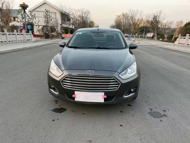 徐州16年福特福睿斯1