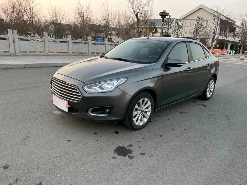 徐州16年福特福睿斯2