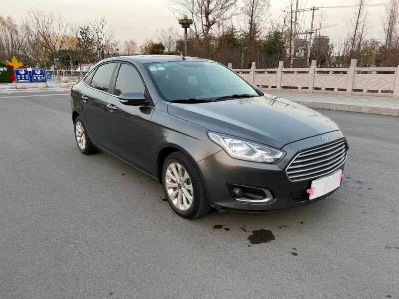 徐州16年福特福睿斯3