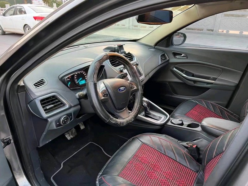 徐州16年福特福睿斯7