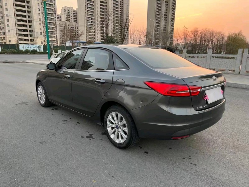 徐州16年福特福睿斯6