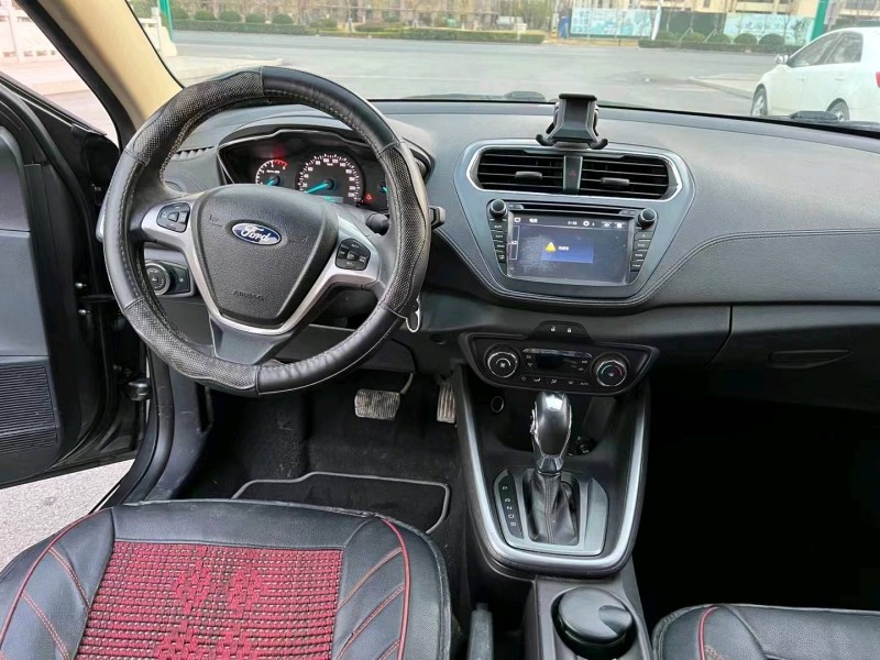 徐州16年福特福睿斯8