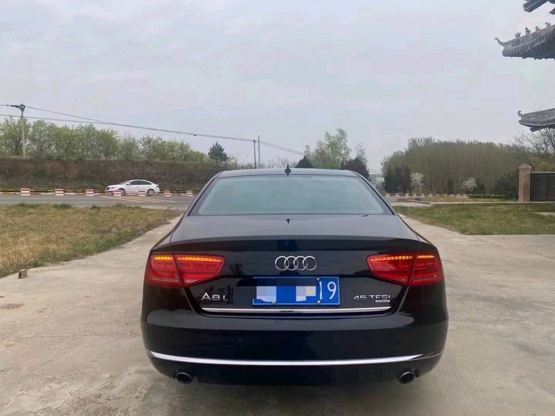 忻州12年奧迪A8L8