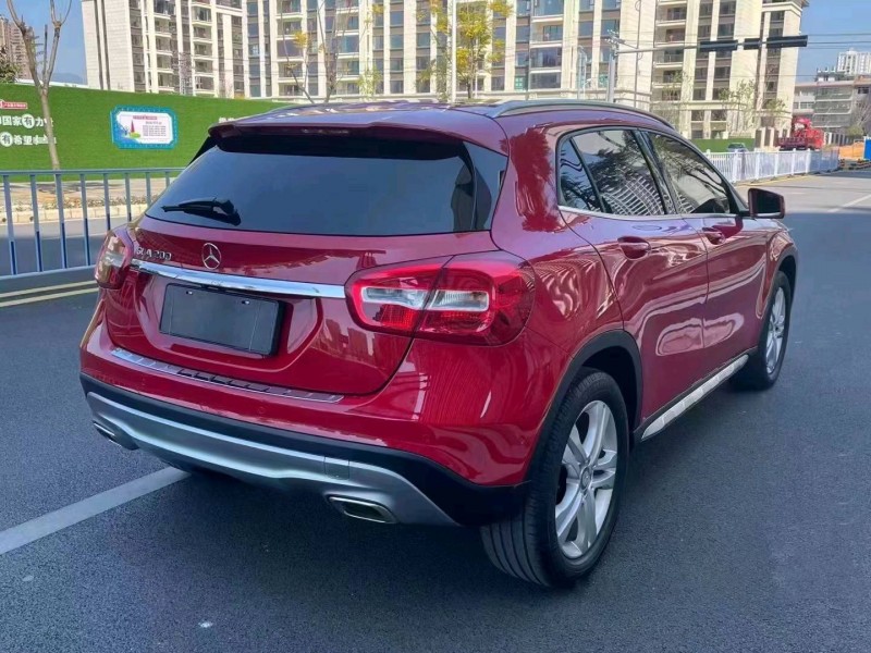 鞍山17年奔馳GLA5