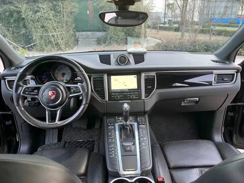 煙臺15年保時捷Macan1