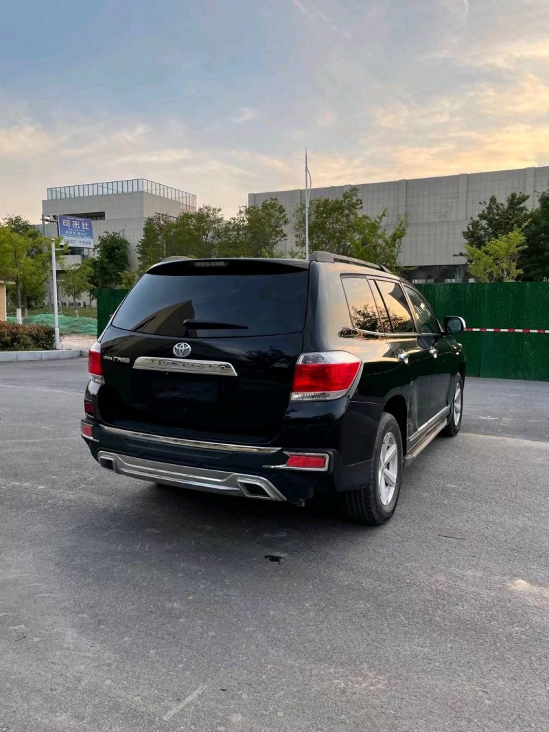 徐州13年丰田汉兰达8