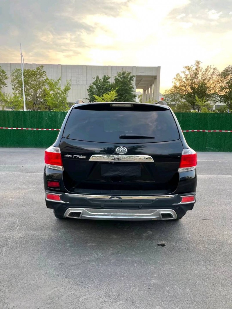 徐州13年丰田汉兰达9