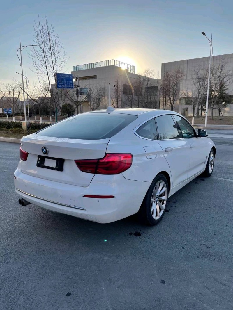 徐州17年宝马3系8