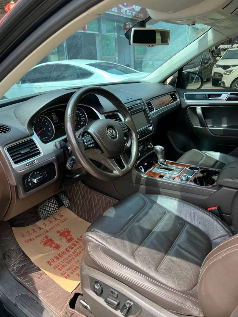 邵阳16年大众途锐4