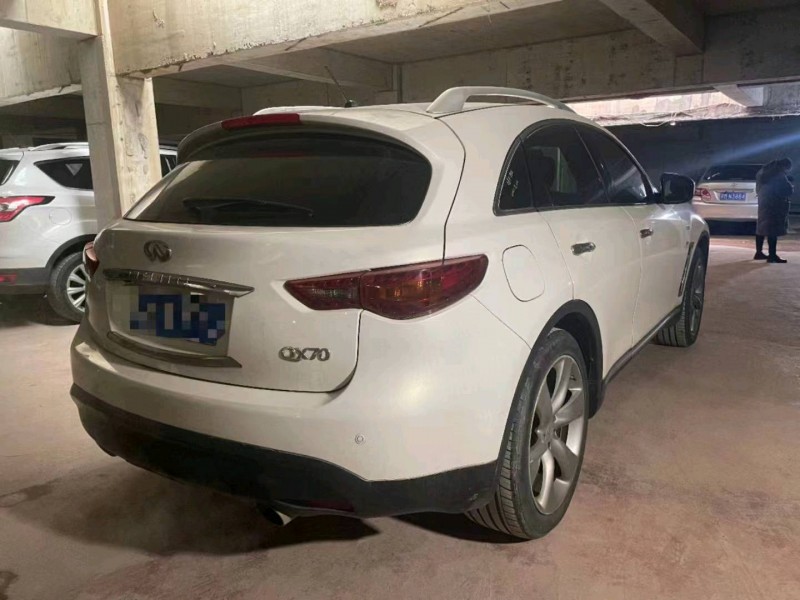 九江14年英菲尼迪QX704