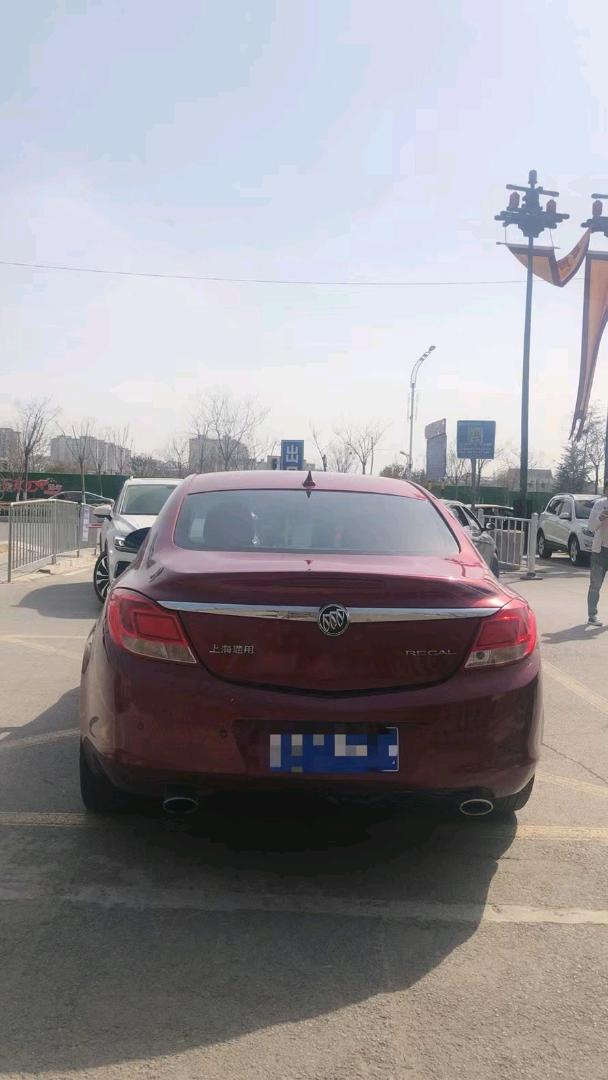 北京10年别克君威8