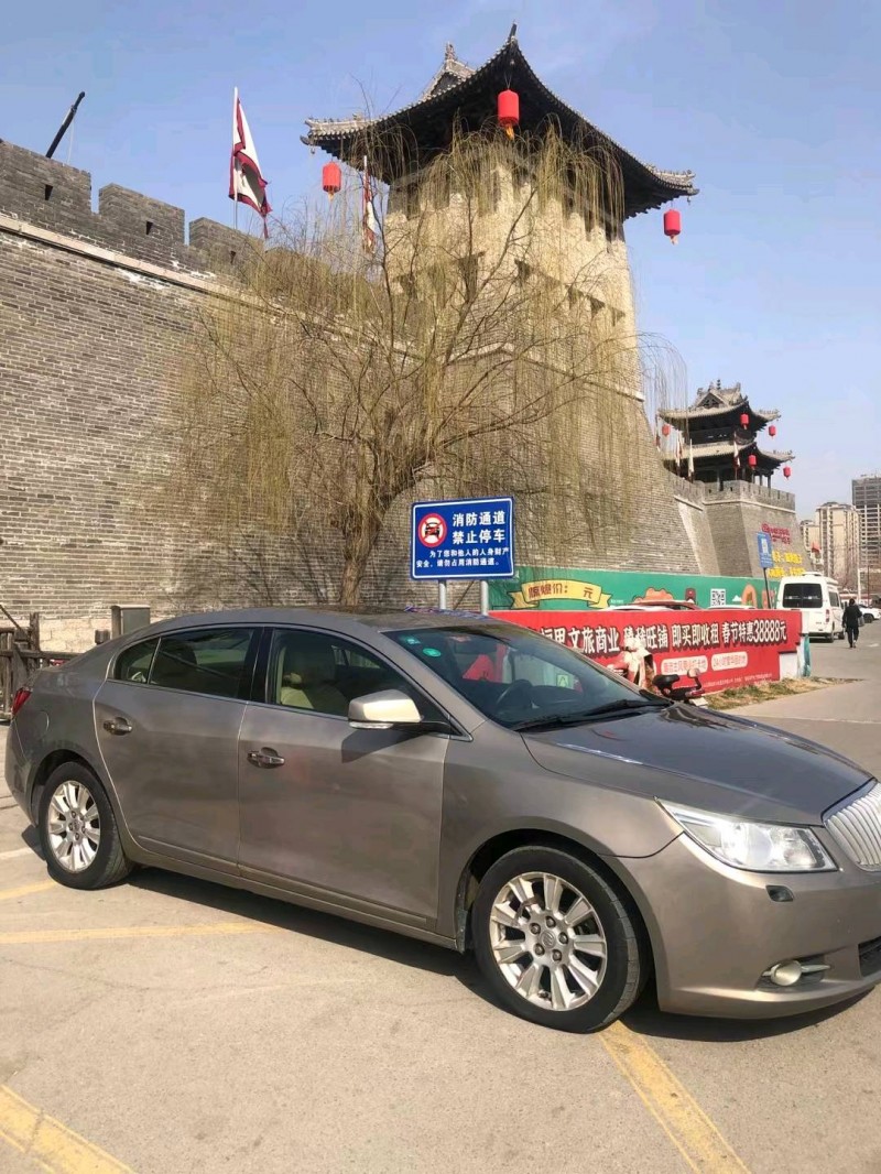 北京10年别克君越3