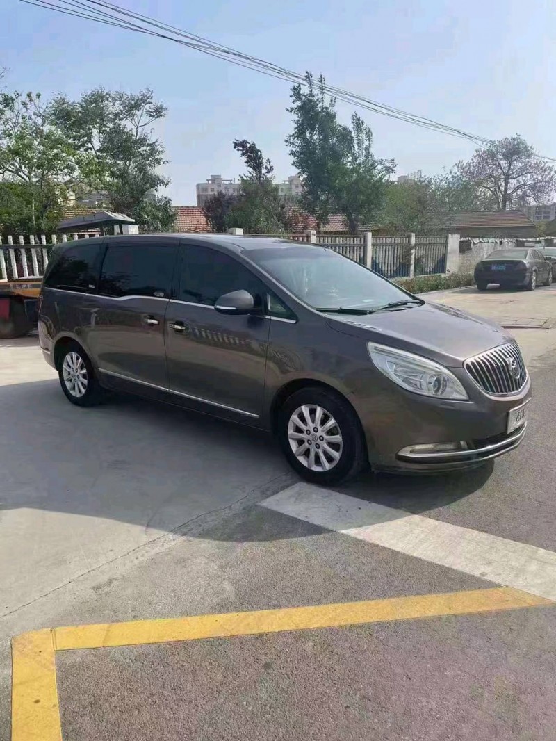 北京12年别克GL83