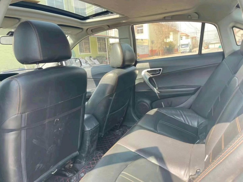 青島15年東南汽車V5菱致4