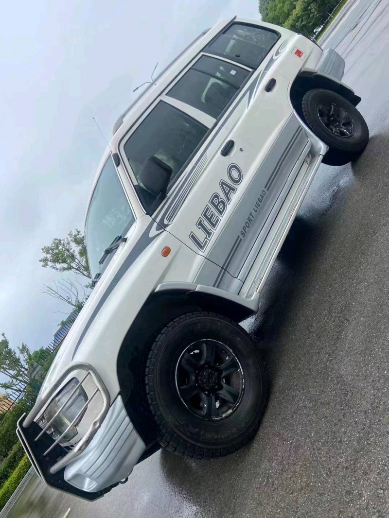 德陽14年獵豹汽車黑金剛2
