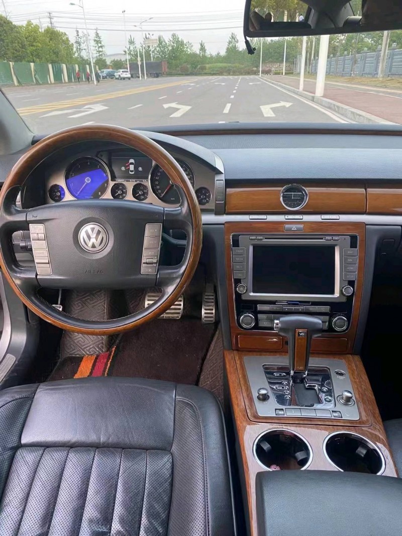 北京10年大众辉腾6