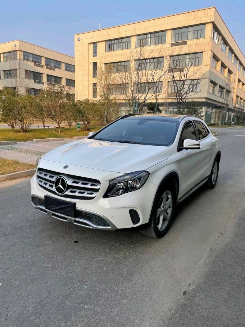徐州19年奔驰GLA7