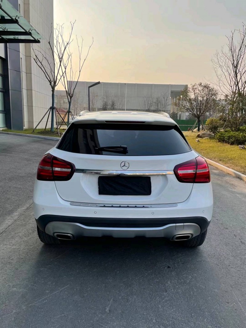 徐州19年奔驰GLA9