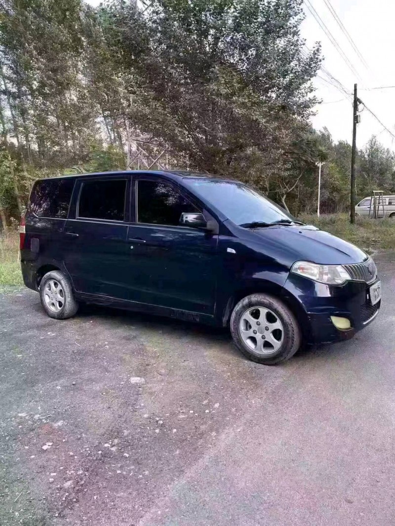 沈陽14年五菱汽車宏光3