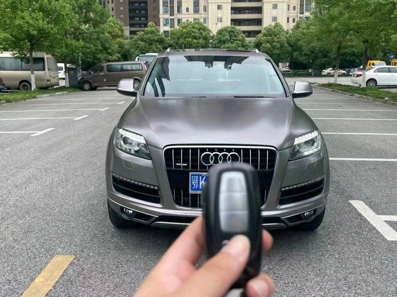 鄂州13年奧迪Q71