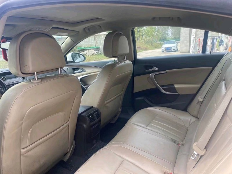 徐州12年别克君威9