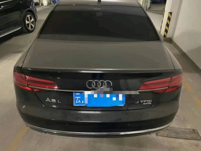 麗江15年奧迪A8L5