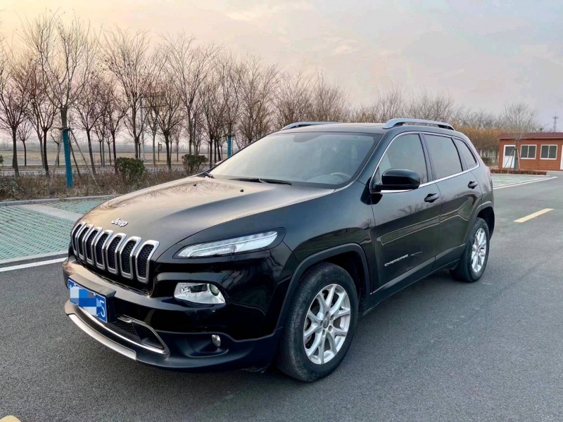 濱州18年Jeep自由光2