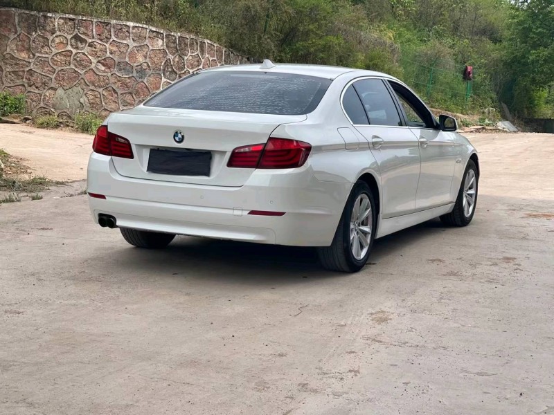 北京12年宝马5系5