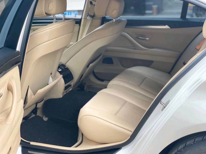 北京12年宝马5系8