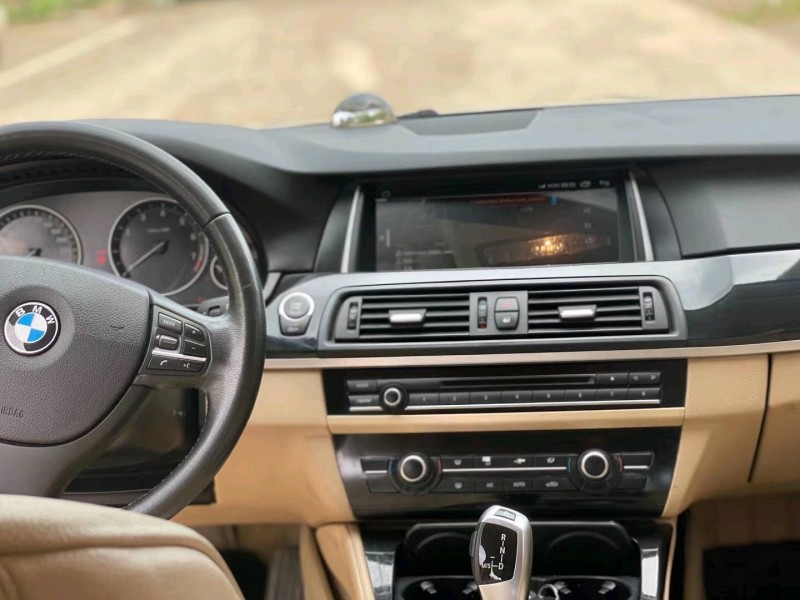 北京12年宝马5系7