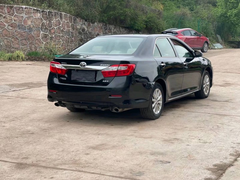 北京13年丰田凯美瑞3