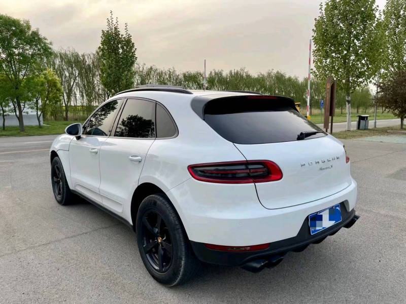 濱州15年保時捷Macan7