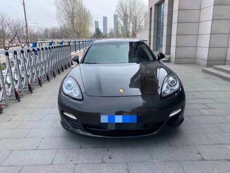 煙臺11年保時捷帕拉梅拉8