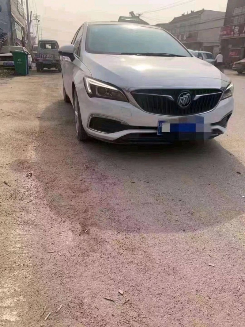 北京18年别克威朗1