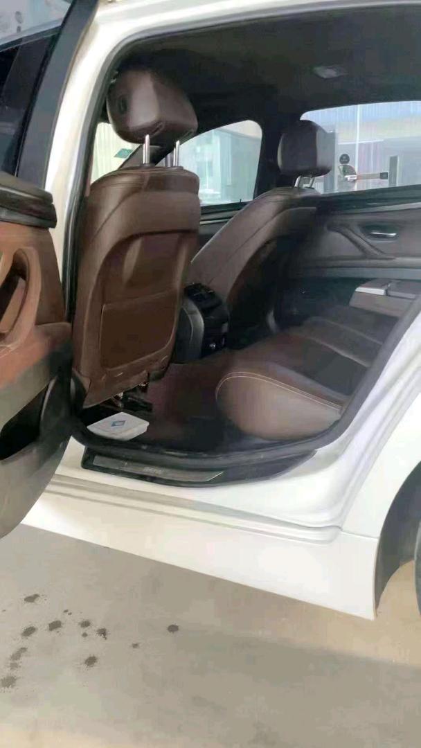 北京16年宝马5系3