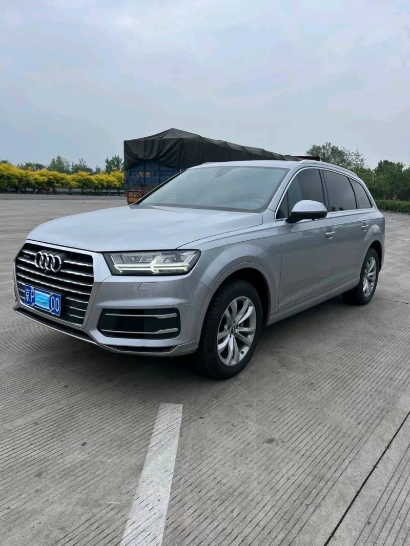 唐山20年奧迪Q78