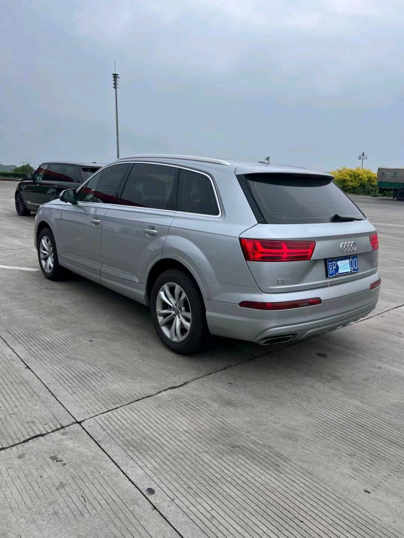 唐山20年奧迪Q75