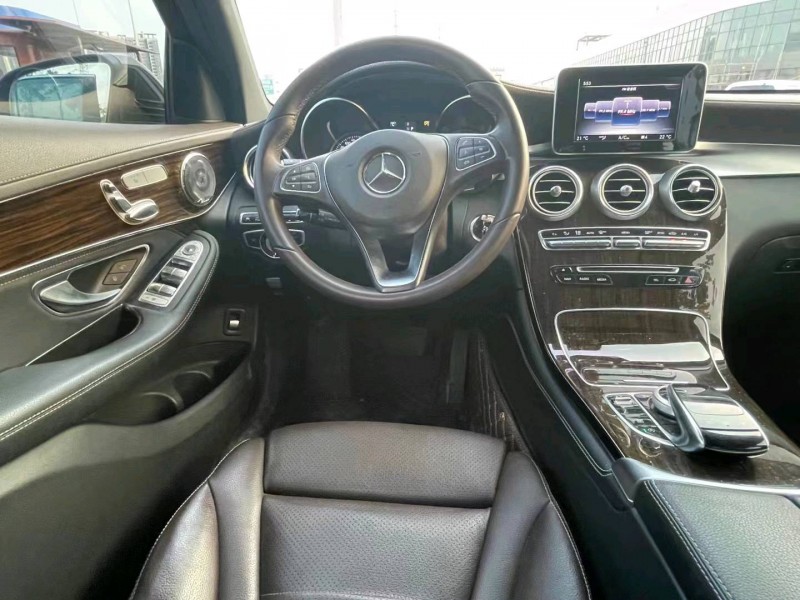 广州16年奔驰GLC9