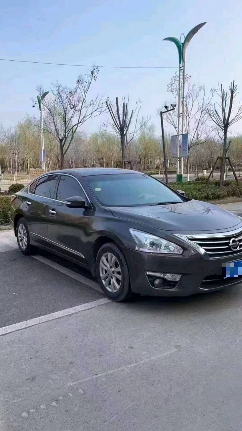 北京16年日产天籁3