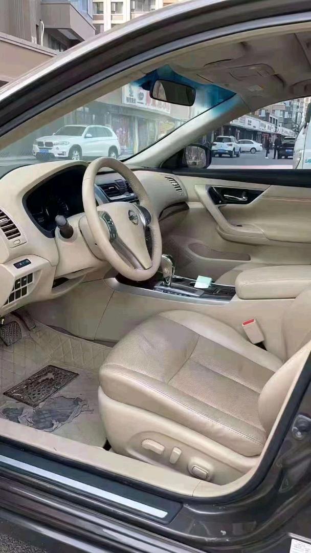 北京16年日产天籁5