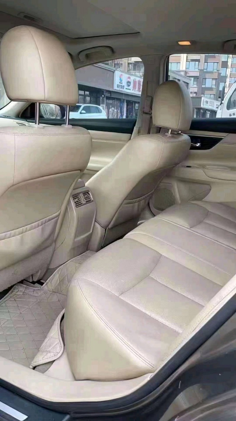 北京16年日产天籁6