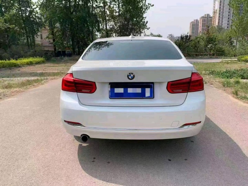 北京17年宝马3系2