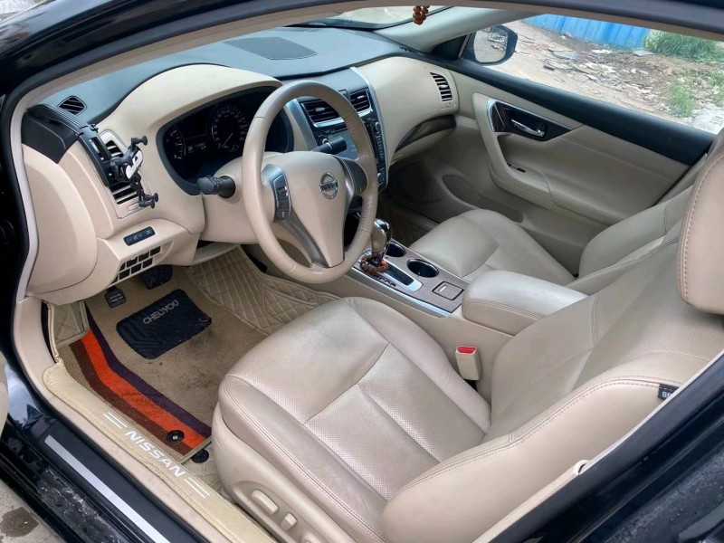 中山14年日產天籟8